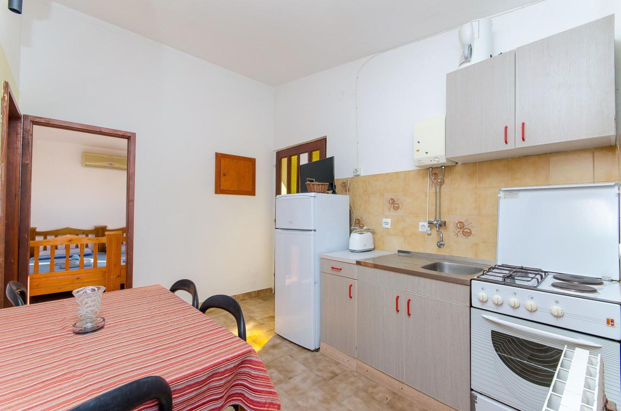 Apartments Lorena Stomorska Quarto foto